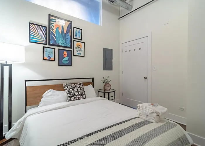 South Loop 3br Near Lakefront Trail, Field Museum & Adler Planetarium