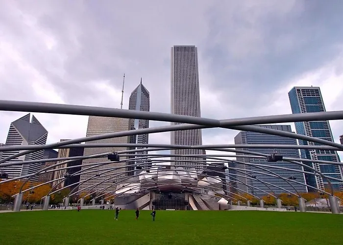 South Loop 3br Near Lakefront Trail, Field Museum & Adler Planetarium