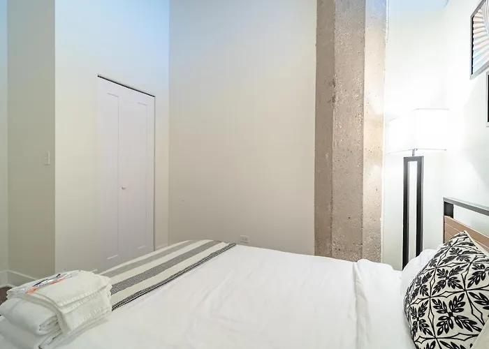South Loop 3br Near Lakefront Trail, Field Museum & Adler Planetarium *